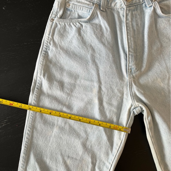 Vintage light wash jeans - Picture 10 of 15